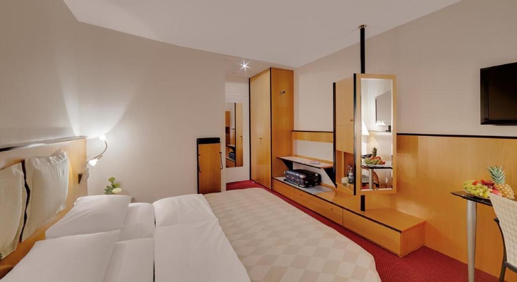 Hotel Am Rathaus اوغسبورغ الغرفة الصورة