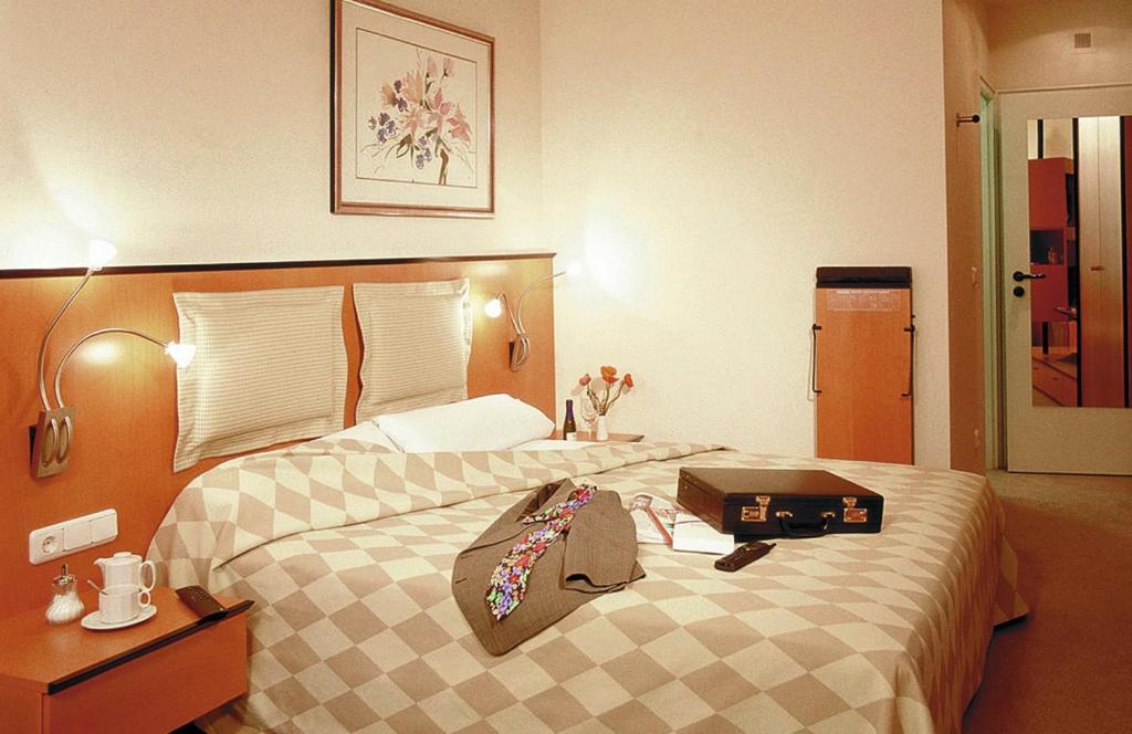 Hotel Am Rathaus اوغسبورغ المظهر الخارجي الصورة
