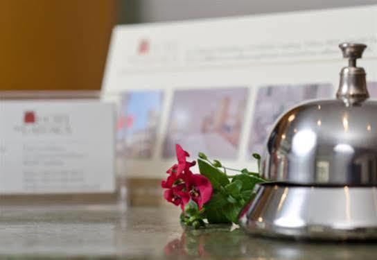 Hotel Am Rathaus اوغسبورغ المظهر الخارجي الصورة