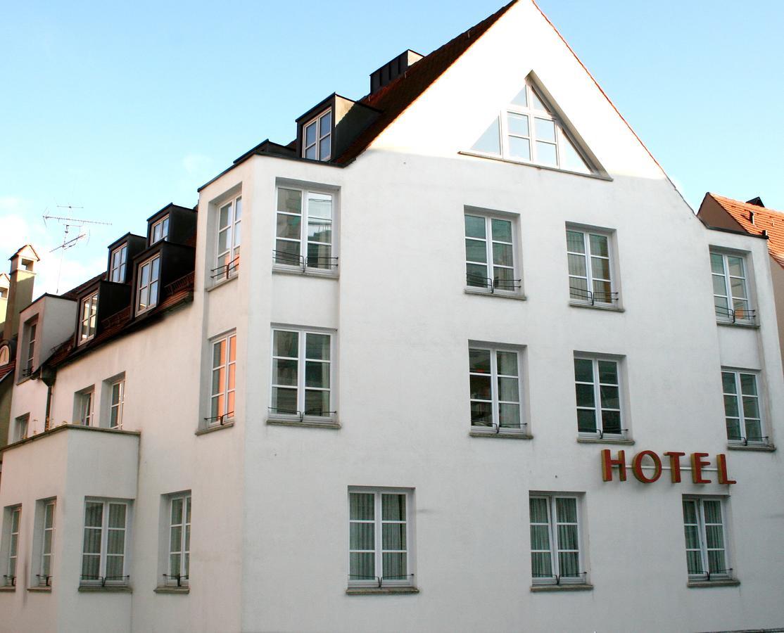 Hotel Am Rathaus اوغسبورغ المظهر الخارجي الصورة